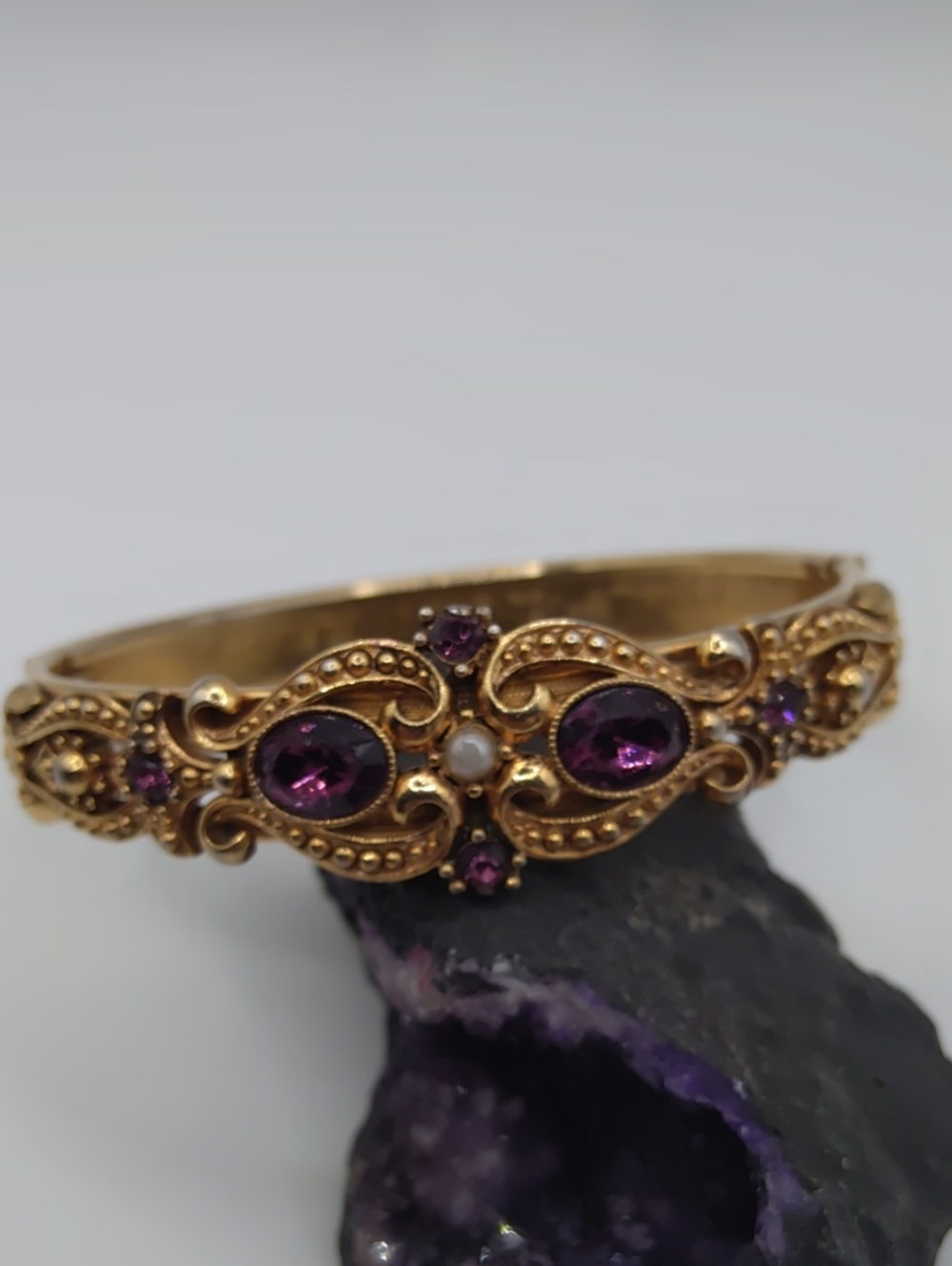 Avon Queensbury Victorian Revival Bracelet 1974 - Picture 3 of 6